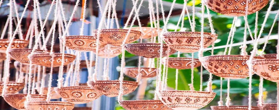 Local Handicrafts & Souvenirs Guide for Travelers